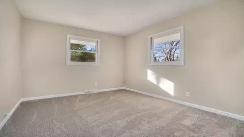 5696 Thompson Dr, Roscoe, IL 61073 photo 16