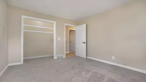 5696 Thompson Dr, Roscoe, IL 61073 photo 17