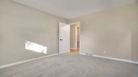 5696 Thompson Dr, Roscoe, IL 61073 photo 15