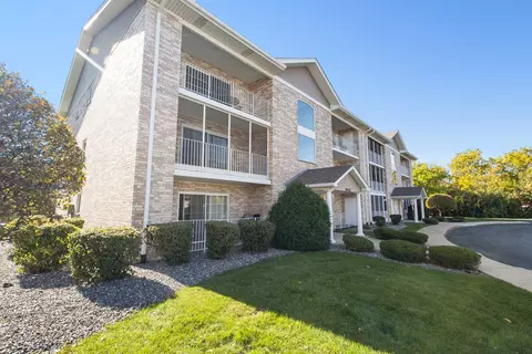 16036 Crystal Creek Dr #3A, Orland Park, IL 60462