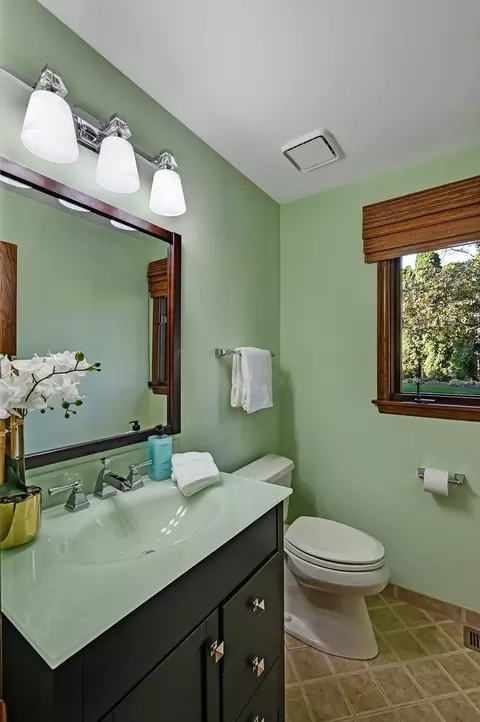 8130 Ridgepointe Dr, Burr Ridge, IL 60527 photo 22