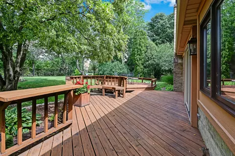 8130 Ridgepointe Dr, Burr Ridge, IL 60527 photo 51