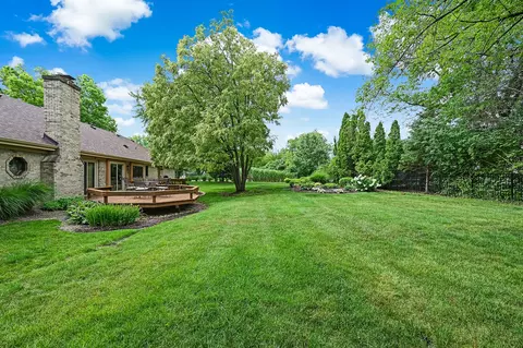 8130 Ridgepointe Dr, Burr Ridge, IL 60527 photo 43