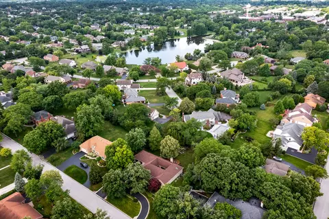 8130 Ridgepointe Dr, Burr Ridge, IL 60527 photo 36