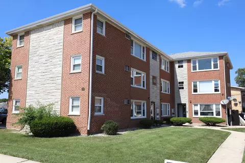 6958 W 65th St #2B, Chicago, IL 60638