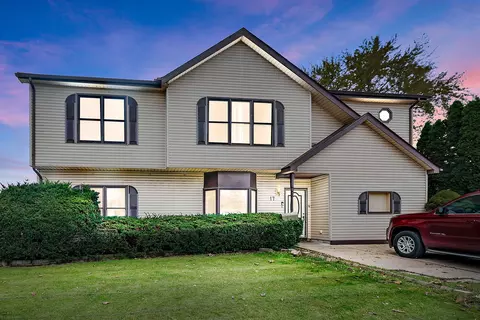 17 Elgin Ave, Romeoville, IL 60446