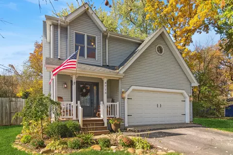 8713 Gardner Rd, Fox River Grove, IL 60021