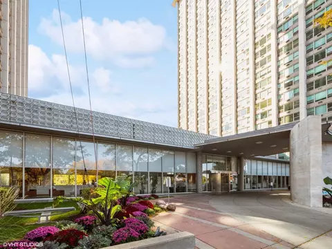 3600 N Lake Shore Dr #1709, Chicago, IL 60613