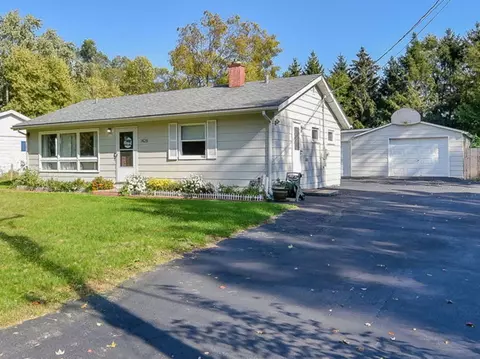 1426 Surrey Rd, Batavia, IL 60510