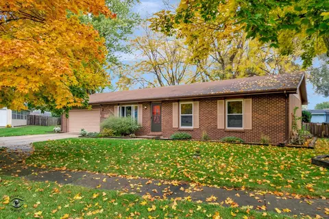103 Oriole Ct, Morris, IL 60450