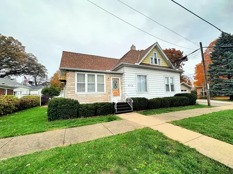 106 Spring St, Streator, IL 61364