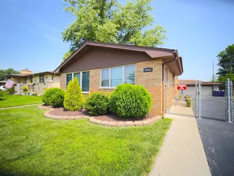 10933 S Normandy Ave, Worth, IL 60482