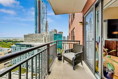 41 E 8th St #2402, Chicago, IL 60605 photo 12