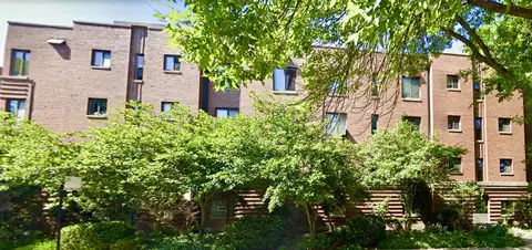 1204 W Chase Ave #3M, Chicago, IL 60626
