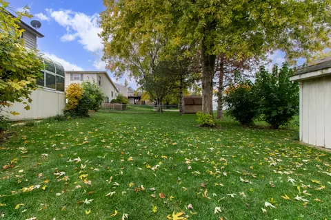 211 Bentley Dr, Normal, IL 61761 photo 44