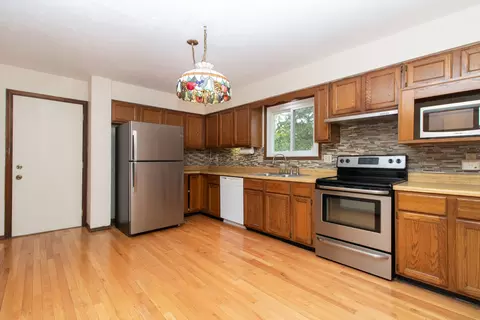 211 Bentley Dr, Normal, IL 61761 photo 10