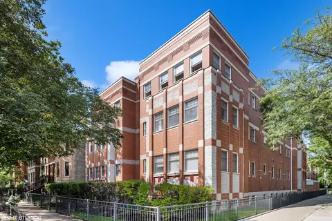 1400 W Byron St #4E, Chicago, IL 60613