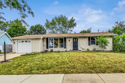 1 N Ridge Ct, Streamwood, IL 60107