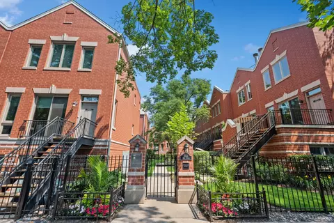 1522 W School St #M, Chicago, IL 60657