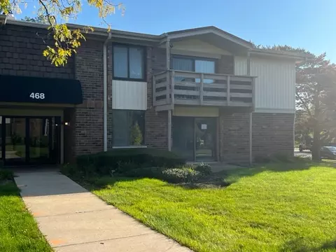468 Raintree Dr #1C, Glen Ellyn, IL 60137
