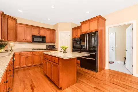 12858 Skyline Dr, Plainfield, IL 60585 photo 7