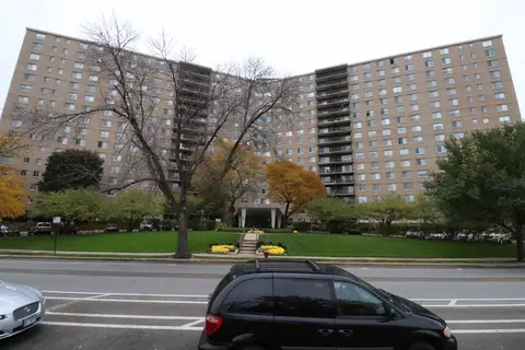 7033 N Kedzie Ave #407, Chicago, IL 60645