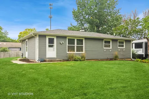 36722 N James Dr, Lake Villa, IL 60046
