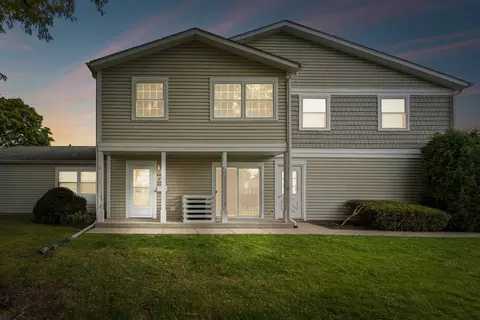 1232 Elder Ct, Wheeling, IL 60090 photo 2