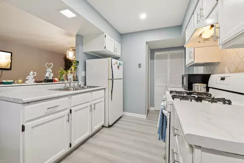 1232 Elder Ct, Wheeling, IL 60090 photo 7