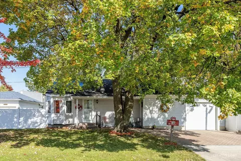 320 Harrison St, Montgomery, IL 60538