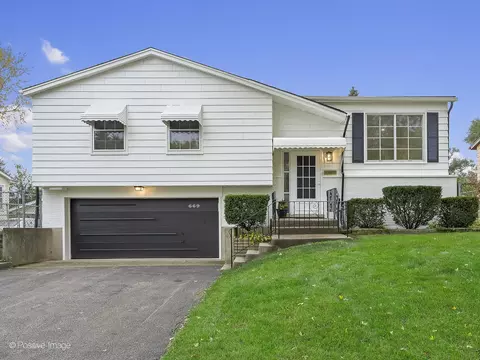 669 Leslie Ln, Glendale Heights, IL 60139