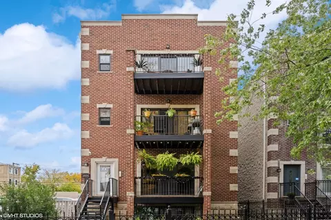 6956 N Ridge Blvd #2, Chicago, IL 60645