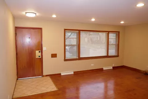 1673 Ash St, Des Plaines, IL 60018 photo 5