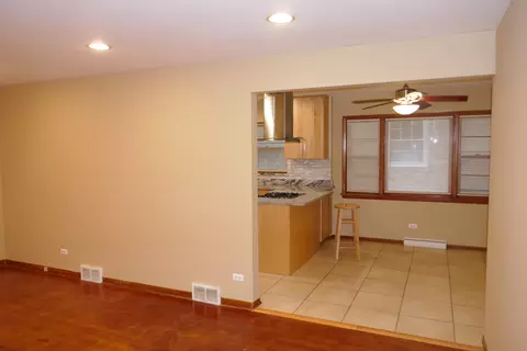 1673 Ash St, Des Plaines, IL 60018 photo 6