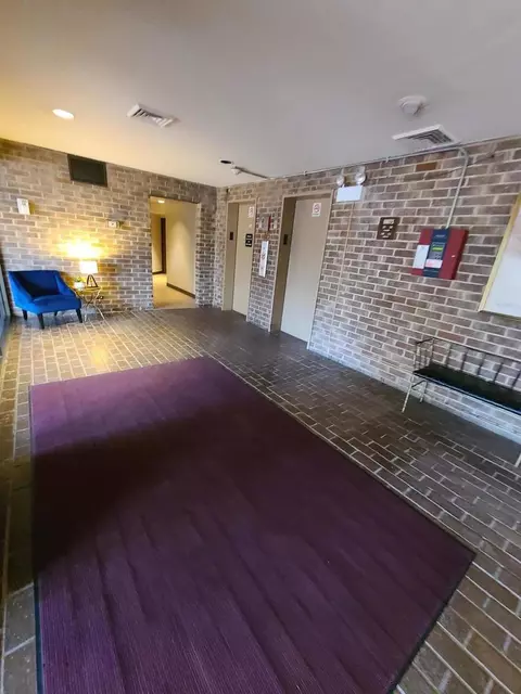 5 E Carriageway Dr #5, Hazel Crest, IL 60429 photo 9