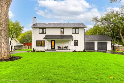 6125 Stonewall Ave, Downers Grove, IL 60516