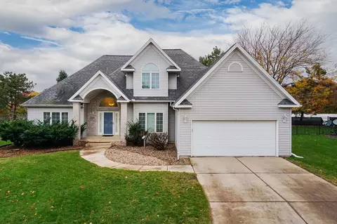 3502 Whisper Way, Bloomington, IL 61704