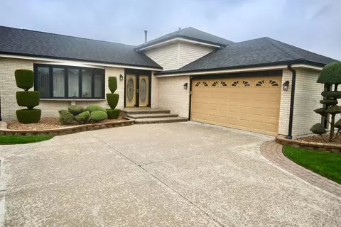 4409 Imperial Dr, Richton Park, IL 60471