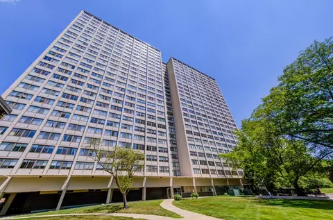 4800 S Lake Park Ave #711A, Chicago, IL 60615