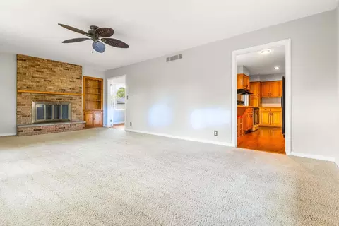 1 Hawthorne Dr, Normal, IL 61761 photo 19
