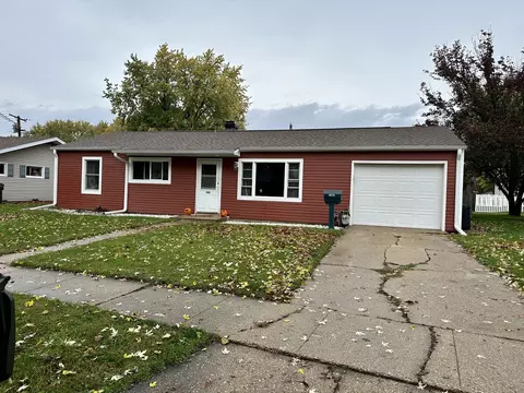 1502 E 19th St, Sterling, IL 61081
