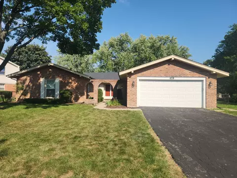 429 Anjou Dr, Northbrook, IL 60062