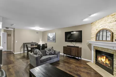224 E Parallel St, Palatine, IL 60067 photo 5