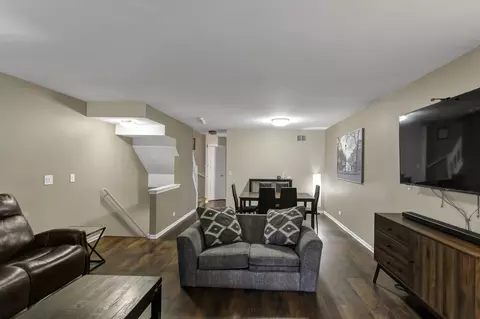 224 E Parallel St, Palatine, IL 60067 photo 6