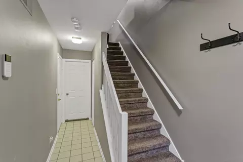 224 E Parallel St, Palatine, IL 60067 photo 2