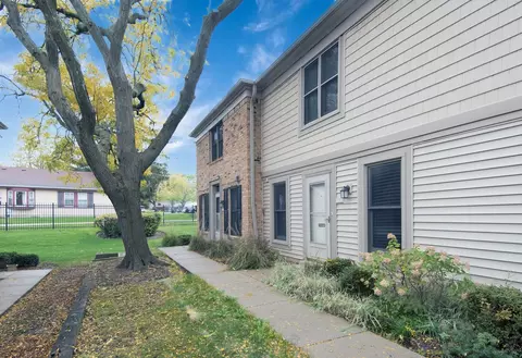 1840 Bristol Walk #1840, Hoffman Estates, IL 60169