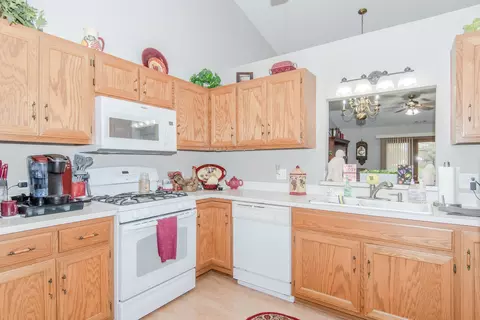 2703 Eagle Dr, Joliet, IL 60436 photo 16