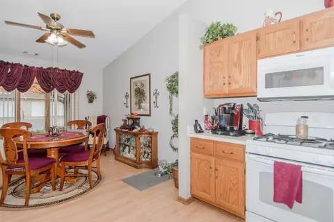 2703 Eagle Dr, Joliet, IL 60436 photo 17