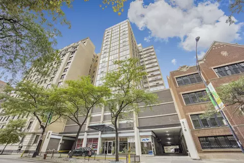3110 N Sheridan Rd #1003, Chicago, IL 60657