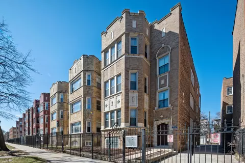7730 S Kingston Ave, Chicago, IL 60649